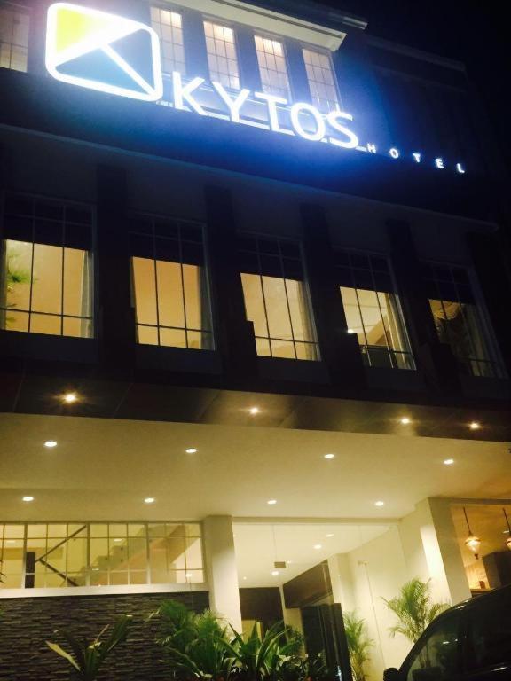 Kytos Hotel Bandung Exterior photo