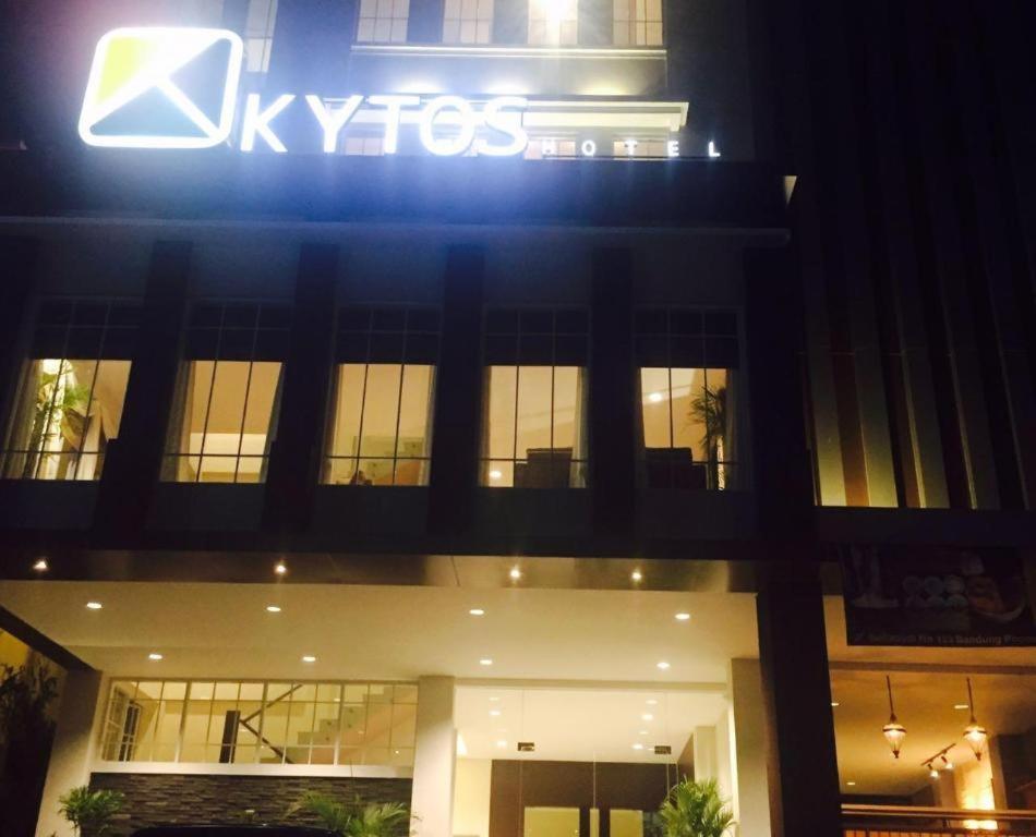 Kytos Hotel Bandung Exterior photo